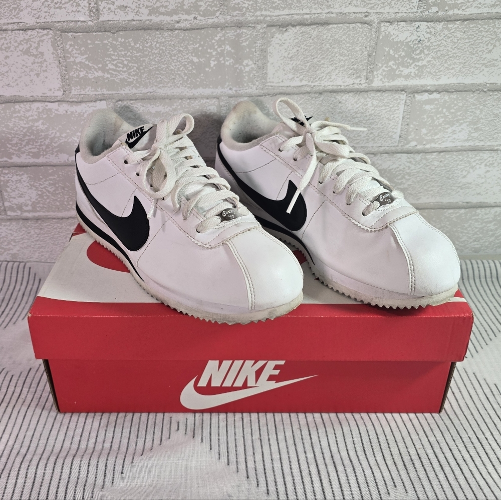 Nike Cortez Basic Leather White Black Swoosh Classic Men's 8.5 w/ Box